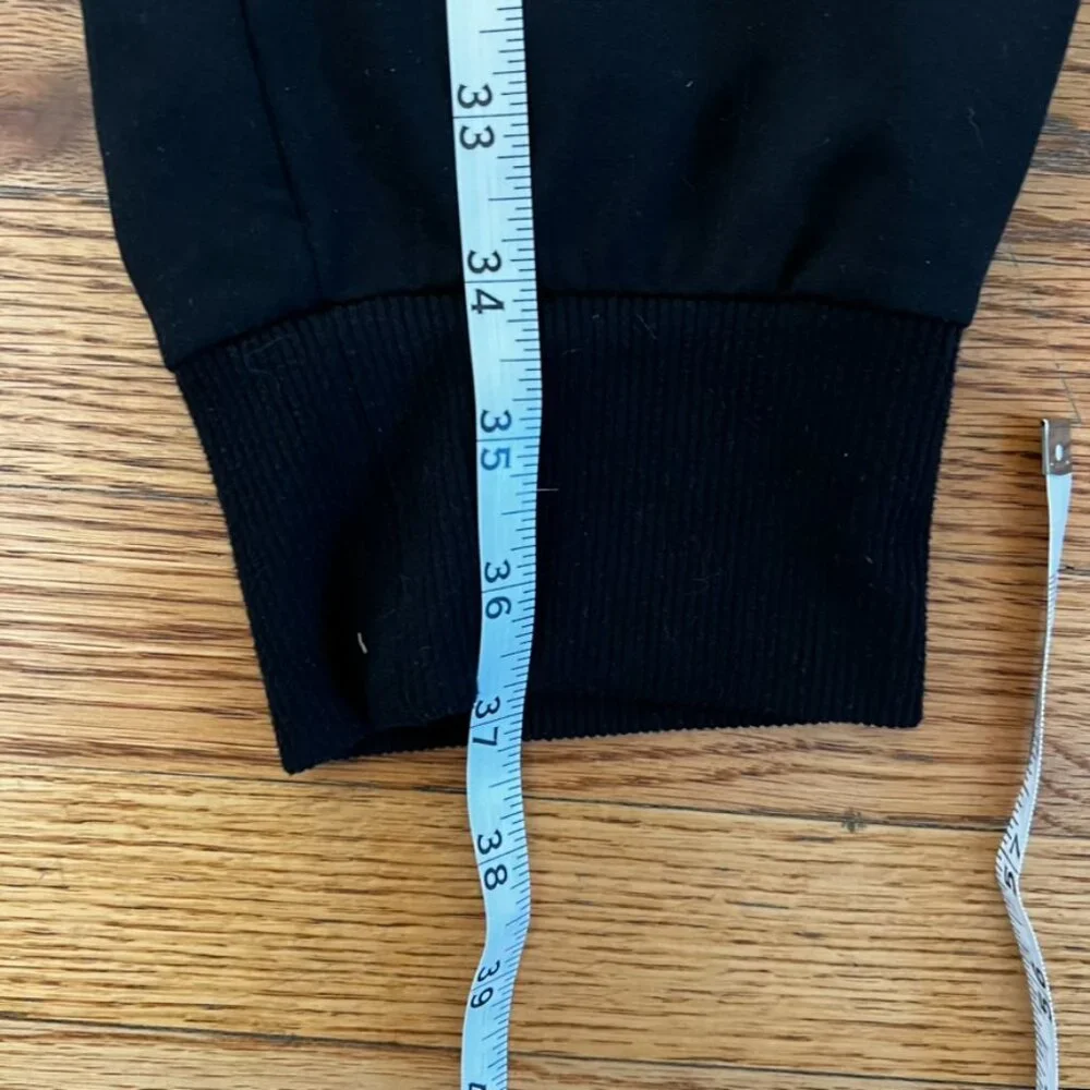 Athleta Black Joggers Women’s M Athleisure Travel Lounge Gorpcore Pants Pockets - Picture 12 of 14